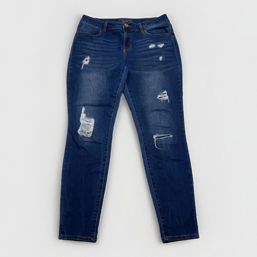 Maurices Jeans Womens M REG Mid Rise Skinny Distressed Patch Measures 31 x 28
